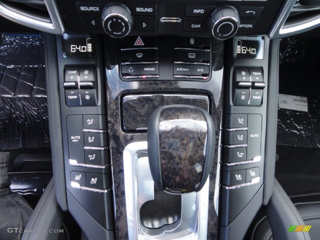 2012 Porsche Cayenne S Controls Photo #67126412