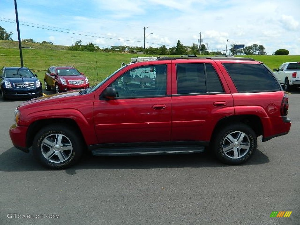 Medium Red Metallic 2005 Chevrolet TrailBlazer LT 4x4 Exterior Photo #67126558