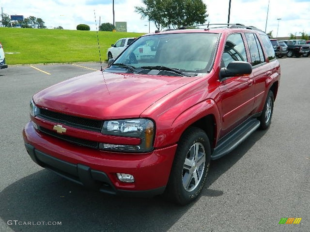 Medium Red Metallic 2005 Chevrolet TrailBlazer LT 4x4 Exterior Photo #67126568