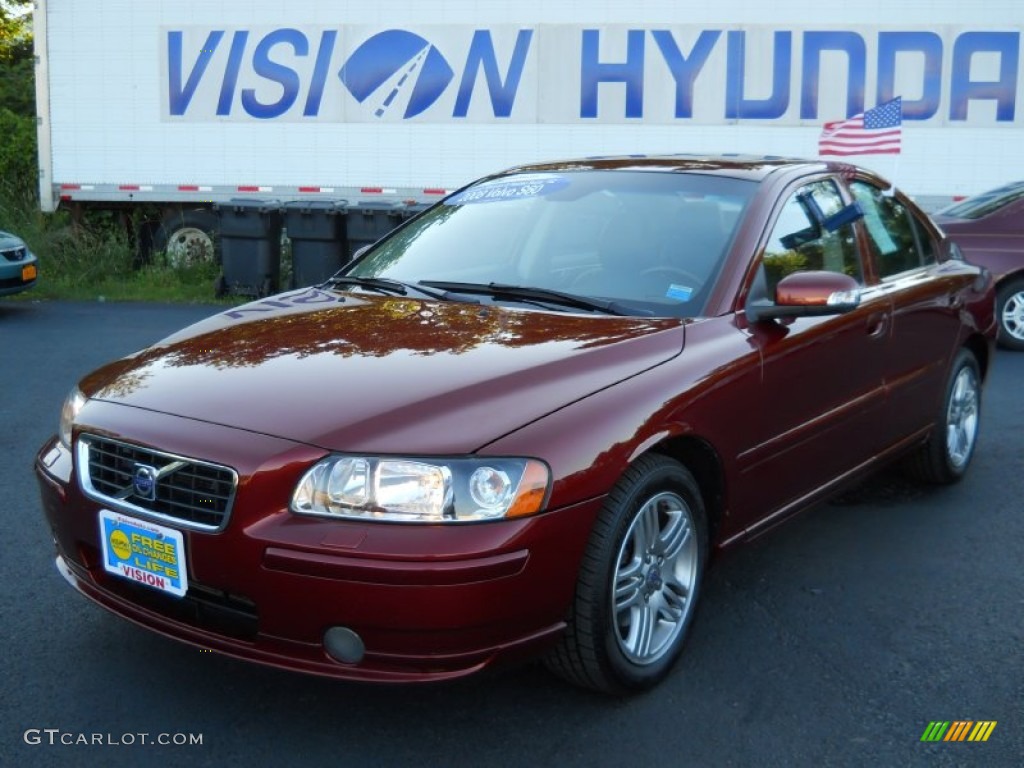 2008 S60 2.5T - Maple Red / Graphite photo #1