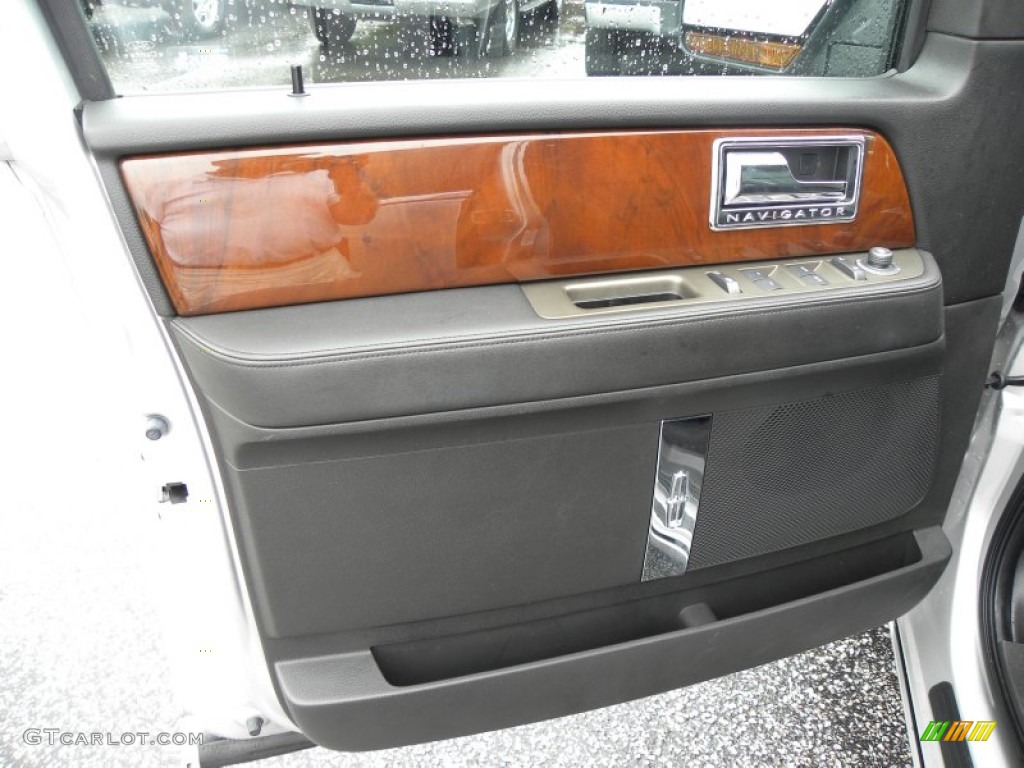 2012 Lincoln Navigator L 4x2 Charcoal Black Door Panel Photo #67133540