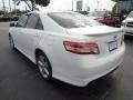 Super White - Camry SE Photo No. 3