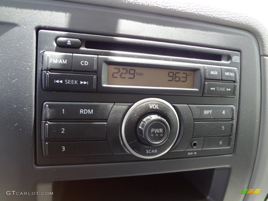 2012 Nissan NV 2500 HD S High Roof Audio System Photo #67135109