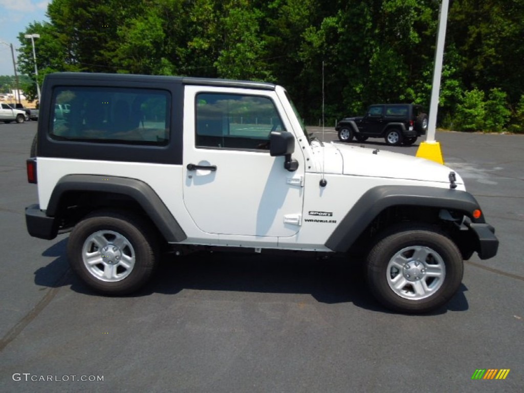 2012 Wrangler Sport 4x4 - Bright White / Black photo #4