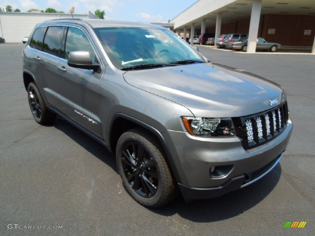 2012 Grand Cherokee Laredo 4x4 - Mineral Gray Metallic / Black photo #1