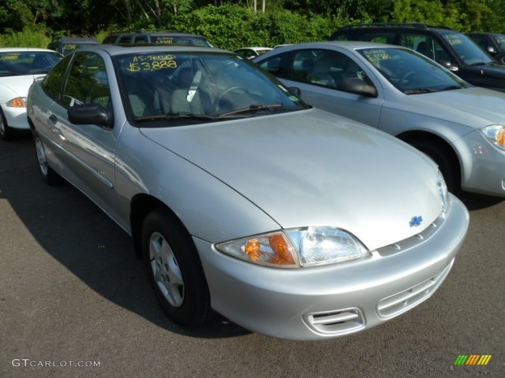 2002 Cavalier Coupe - Ultra Silver Metallic / Graphite photo #1