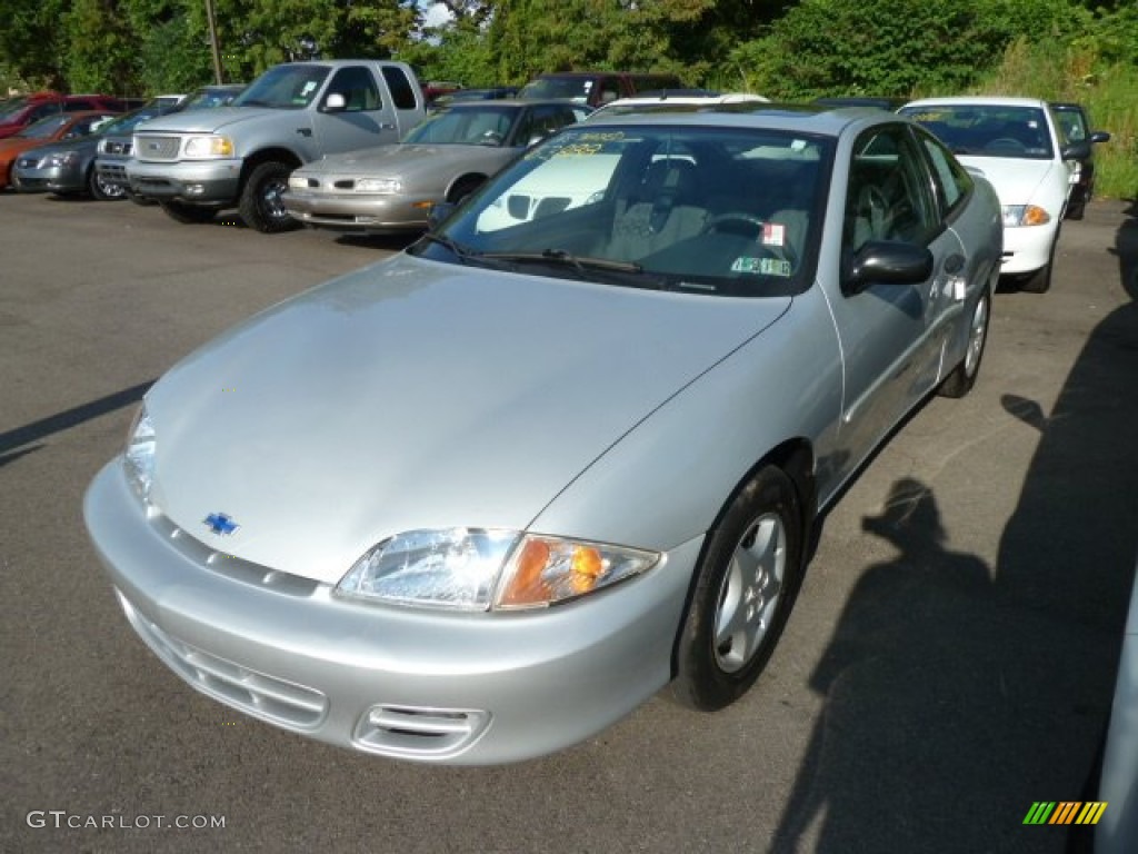 2002 Cavalier Coupe - Ultra Silver Metallic / Graphite photo #5