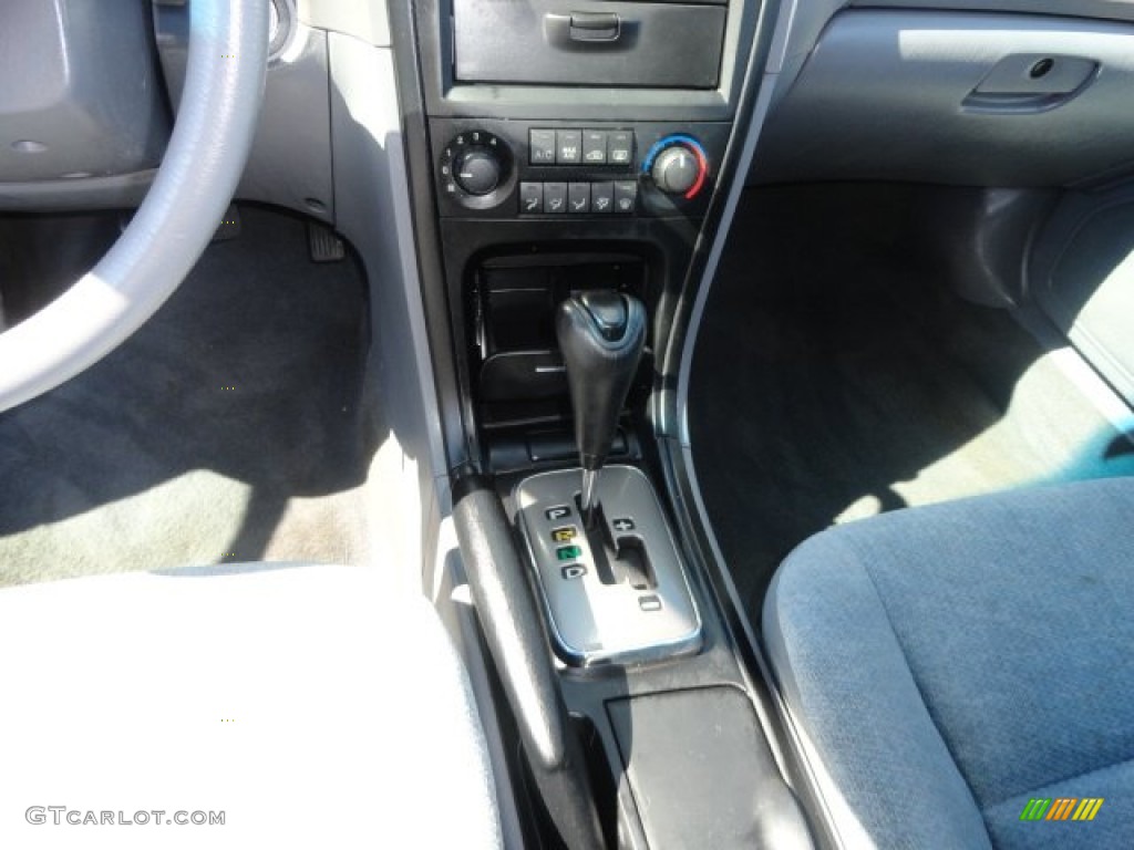 2005 Optima LX - Diamond Silver / Gray photo #5