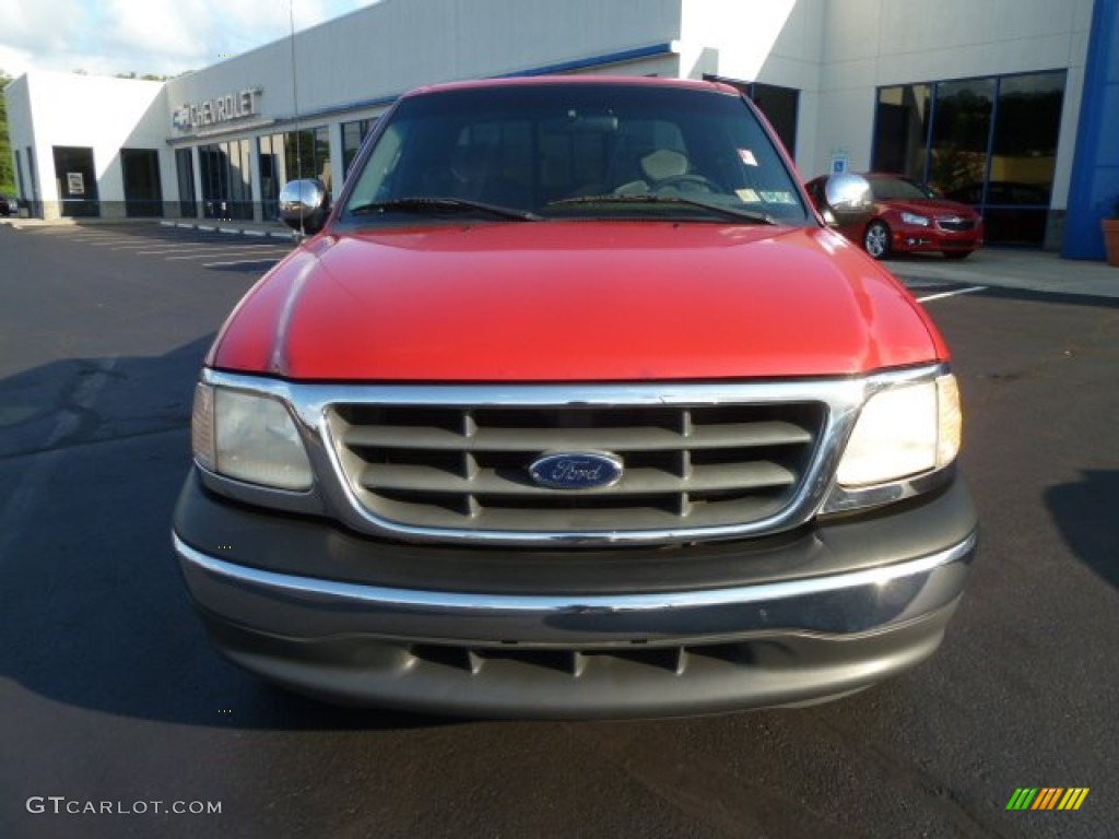 2001 F150 XLT SuperCab - Bright Red / Medium Graphite photo #8