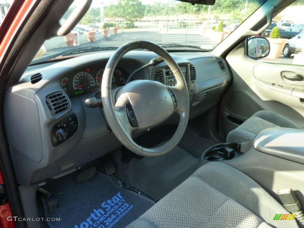 2001 F150 XLT SuperCab - Bright Red / Medium Graphite photo #16