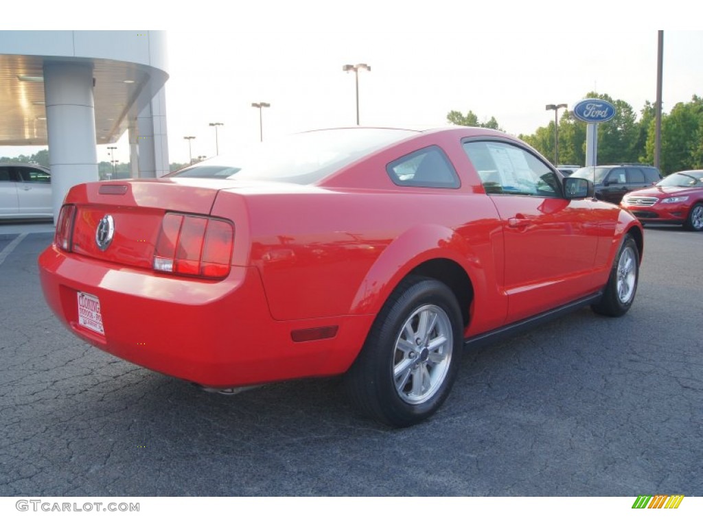 2007 Mustang V6 Deluxe Coupe - Torch Red / Light Graphite photo #3