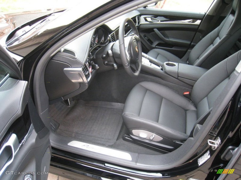 Black Interior 2011 Porsche Panamera 4 Photo #67147865