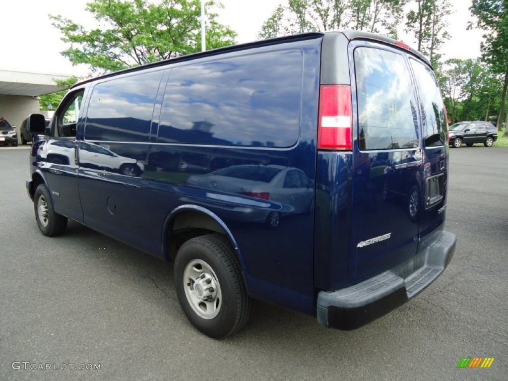 Indigo Blue Metallic 2004 Chevrolet Express 2500 Cargo Van Exterior Photo #67152590