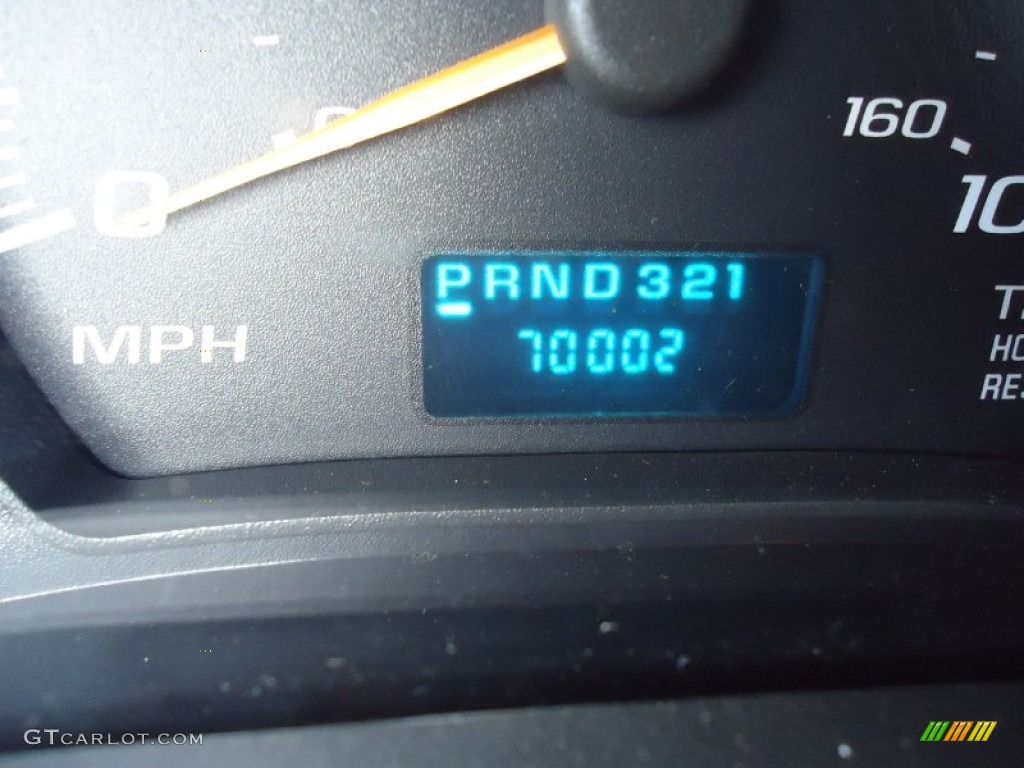 2004 Express 2500 Cargo Van - Indigo Blue Metallic / Medium Dark Pewter photo #20