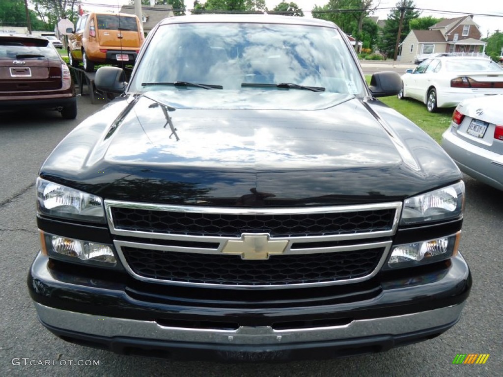 2007 Silverado 1500 Classic LS Regular Cab - Black / Dark Charcoal photo #3