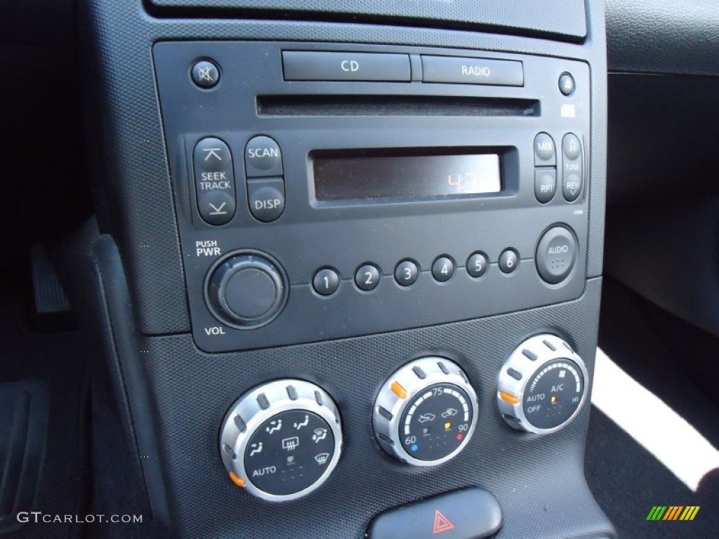 2008 Nissan 350Z Coupe Controls Photos