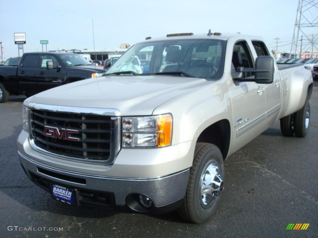 Silver Birch Metallic GMC Sierra 3500HD