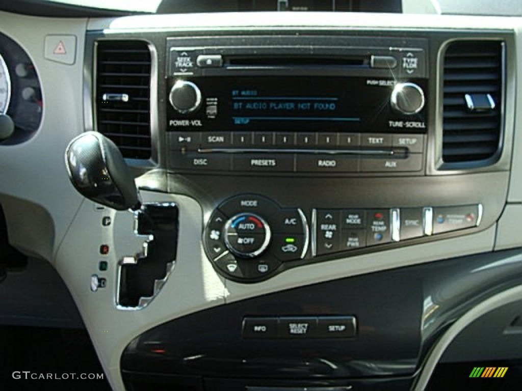 2011 Toyota Sienna SE Audio System Photo #67153469