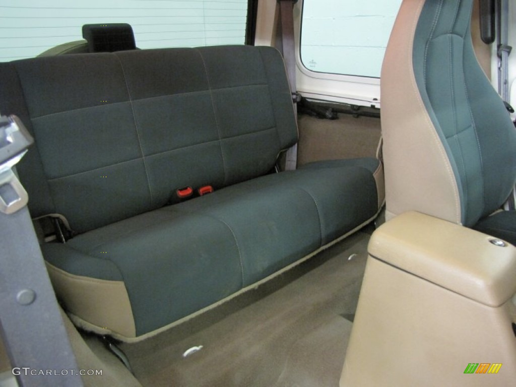 2000 Wrangler Sahara 4x4 - Stone White / Camel/Dark Green photo #13