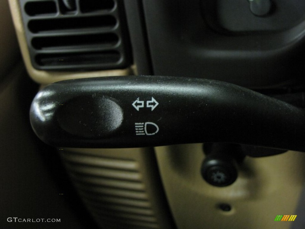 2000 Wrangler Sahara 4x4 - Stone White / Camel/Dark Green photo #20