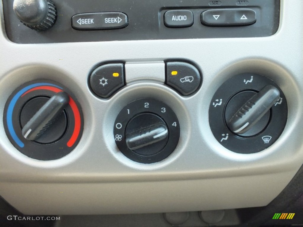 2009 GMC Canyon Work Truck Regular Cab Controls Photos
