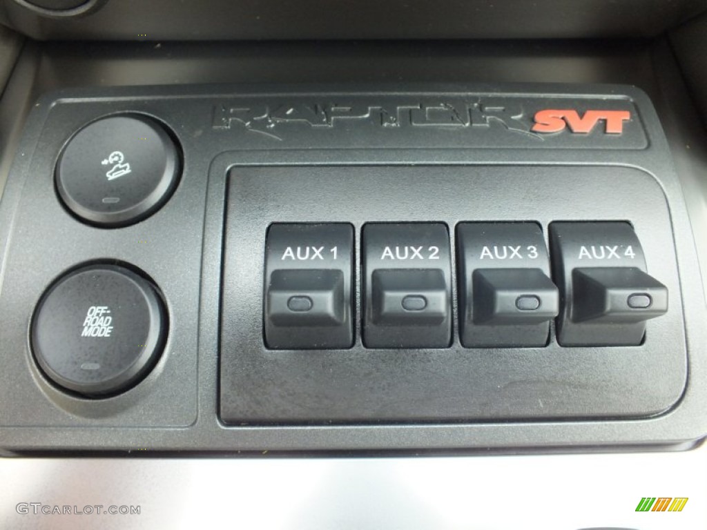 2012 Ford F150 SVT Raptor SuperCrew 4x4 Controls Photo #67156973