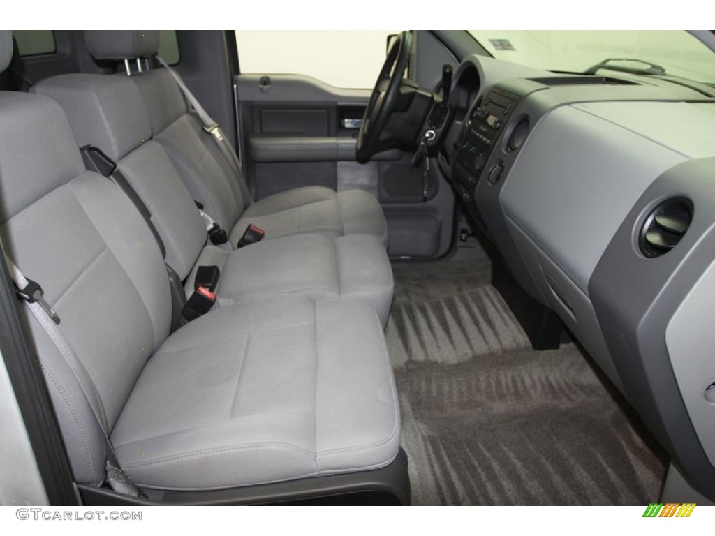 Medium Flint Interior 2006 Ford F150 STX Regular Cab Photo #67160459