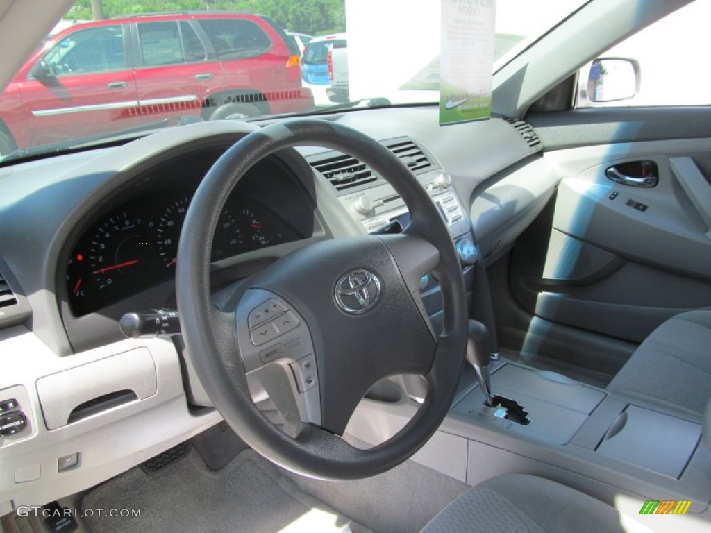 2010 Camry LE - Classic Silver Metallic / Ash Gray photo #10