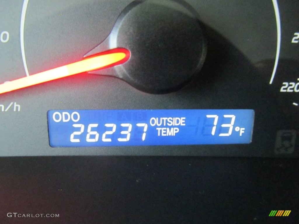 2010 Camry LE - Classic Silver Metallic / Ash Gray photo #20