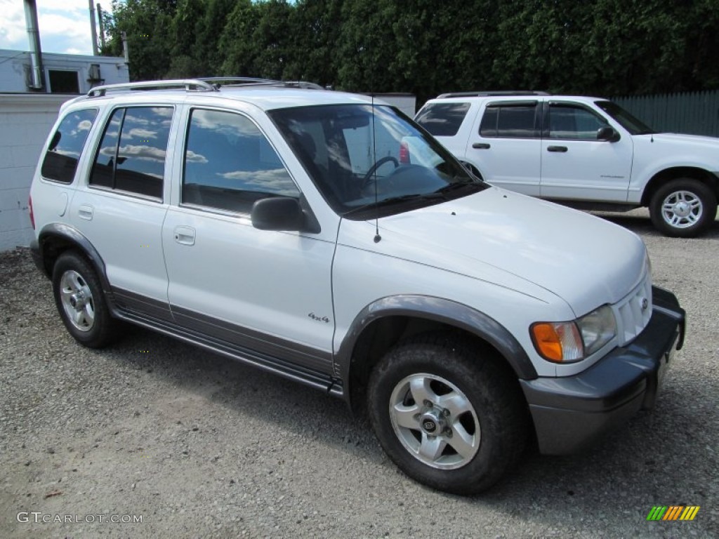 2002 Sportage 4x4 - White / Gray photo #2