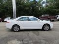Super White - Camry LE Photo No. 5