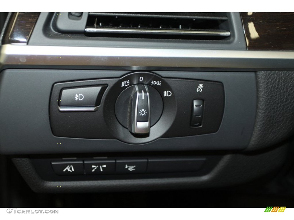 2012 BMW 6 Series 650i Convertible Controls Photo #67163892
