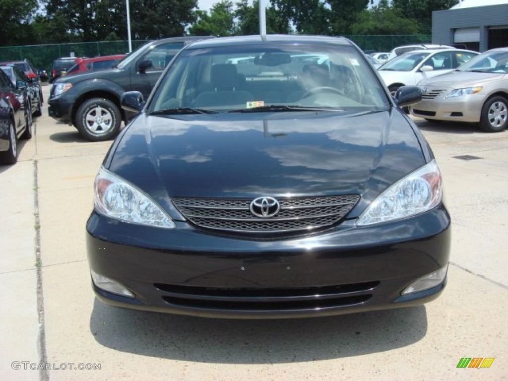 2004 Camry XLE - Black / Taupe photo #8