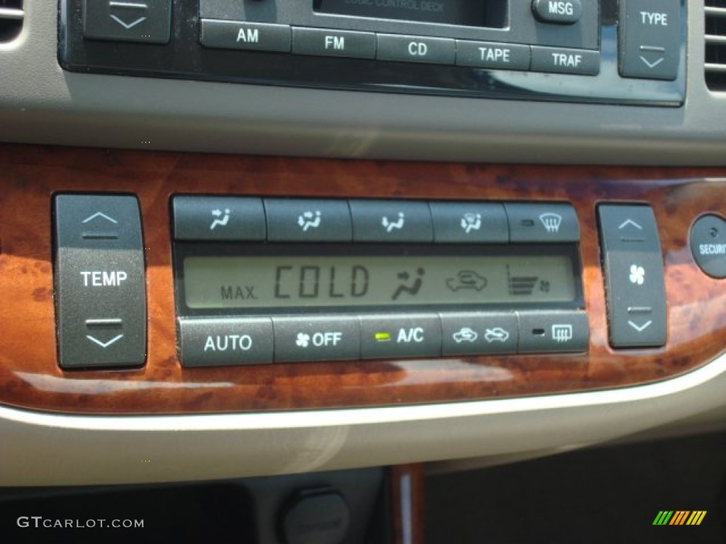 2004 Camry XLE - Black / Taupe photo #17