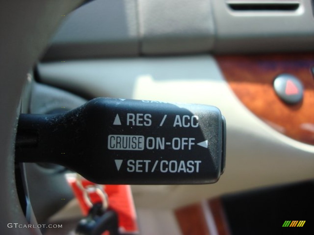 2004 Camry XLE - Black / Taupe photo #20