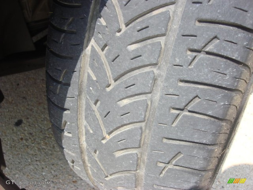 2004 Camry XLE - Black / Taupe photo #22