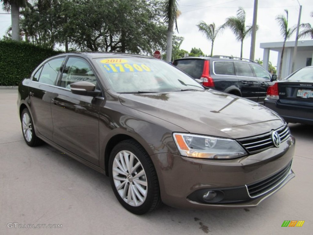 2011 Jetta SEL Sedan - Toffee Brown Metallic / Cornsilk Beige photo #7