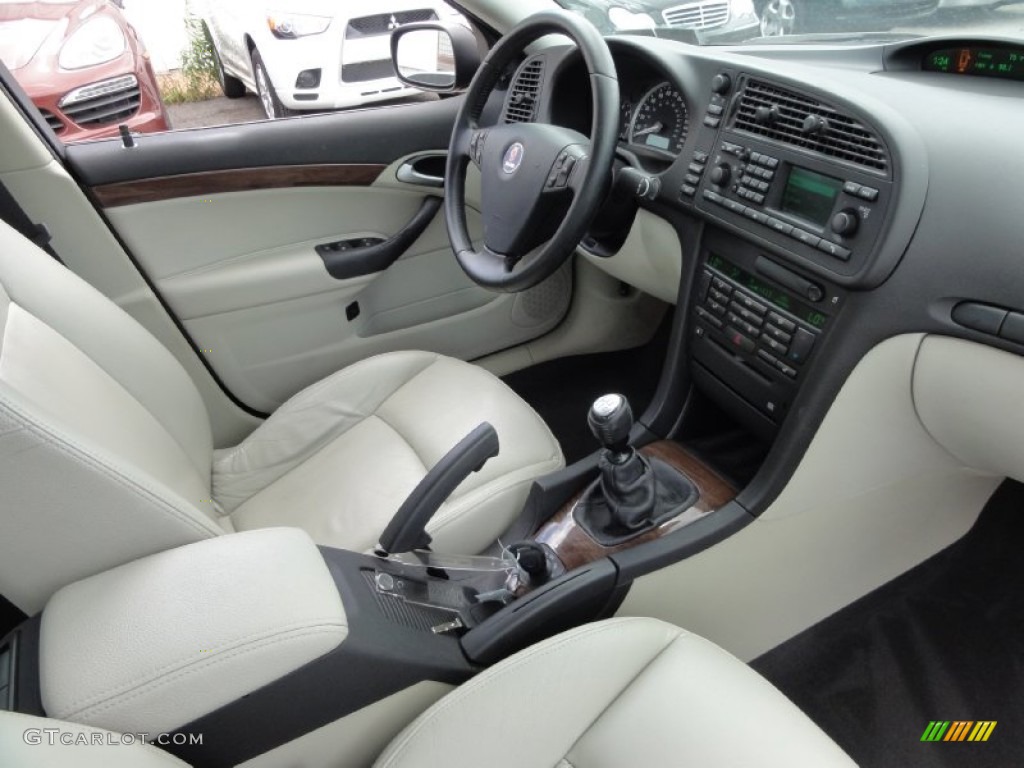 Parchment Interior 2004 Saab 9-3 Arc Sedan Photo #67179401