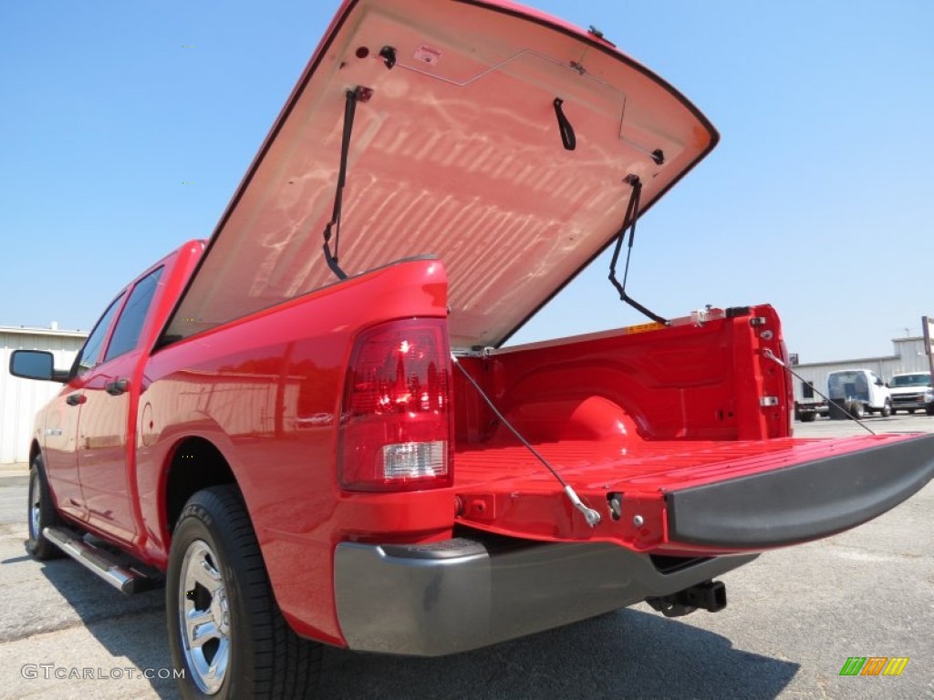 2011 Ram 1500 ST Crew Cab - Flame Red / Dark Slate Gray/Medium Graystone photo #13