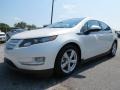 White Diamond Tricoat - Volt Hatchback Photo No. 3