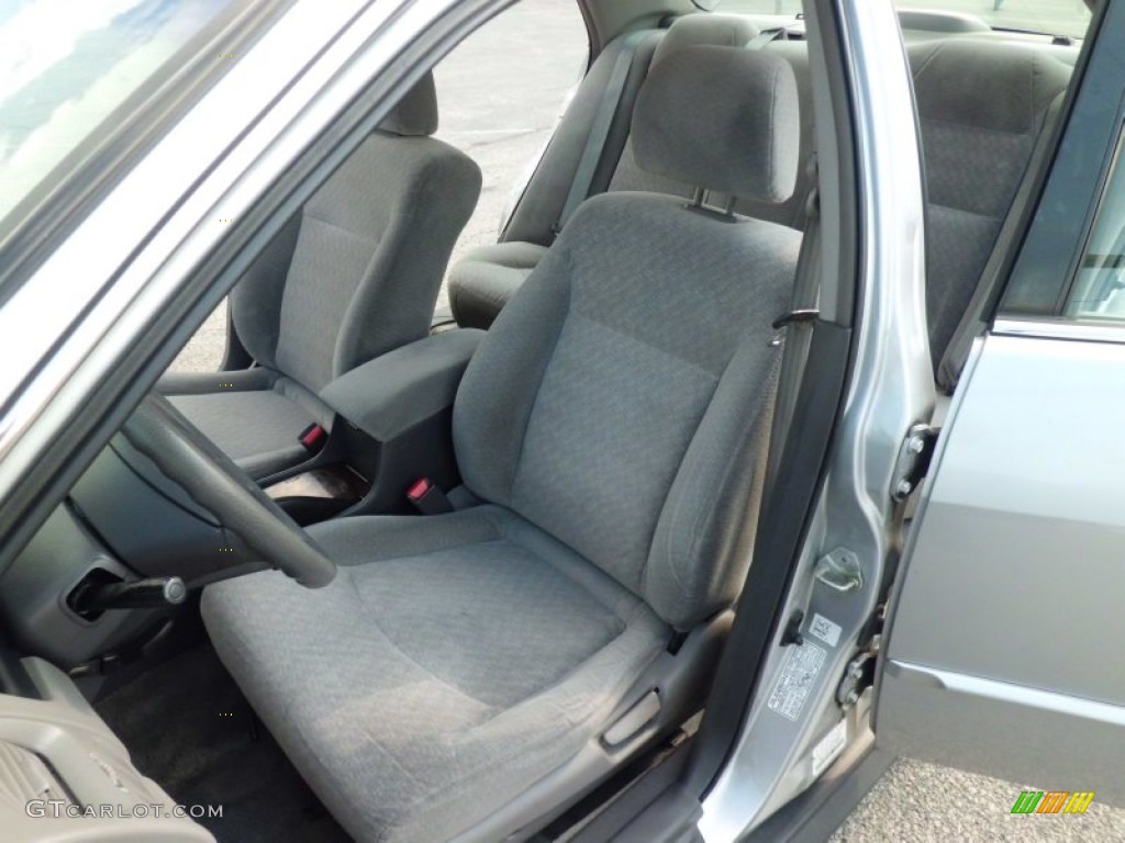 2002 Accord VP Sedan - Satin Silver Metallic / Quartz Gray photo #49