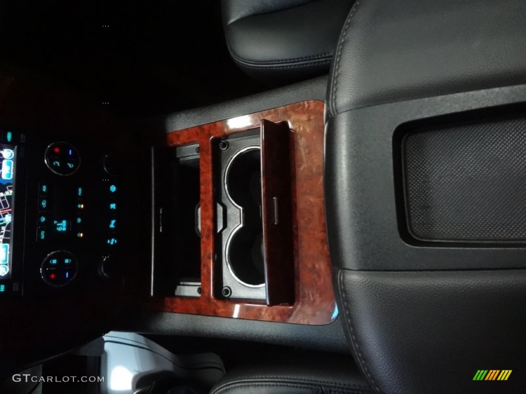 2008 Suburban 1500 LTZ 4x4 - Black / Ebony photo #13