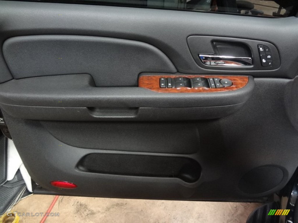 2008 Suburban 1500 LTZ 4x4 - Black / Ebony photo #20