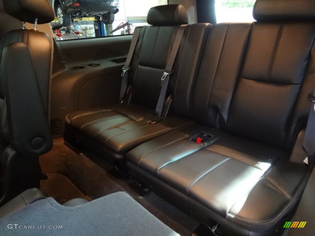 2008 Suburban 1500 LTZ 4x4 - Black / Ebony photo #23