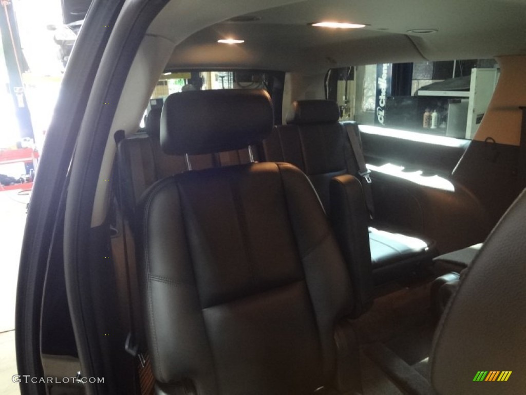 2008 Suburban 1500 LTZ 4x4 - Black / Ebony photo #25
