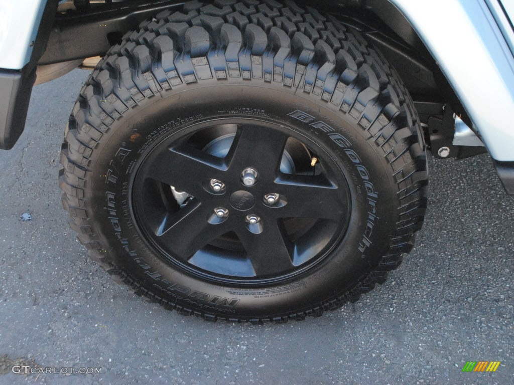2012 Jeep Wrangler Unlimited Sahara Arctic Edition 4x4 Wheel Photo #67186394