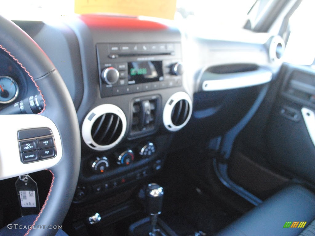 2012 Wrangler Unlimited Sahara Arctic Edition 4x4 - Winter Chill Metallic / Black with Polar White Accents/Orange Stitching photo #25