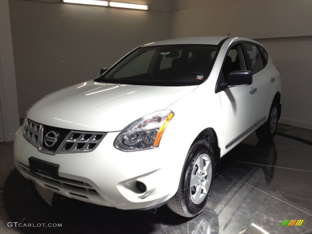2011 Rogue S AWD - Pearl White / Black photo #1