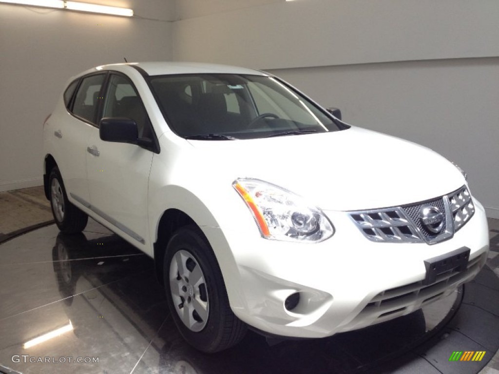 2011 Rogue S AWD - Pearl White / Black photo #2