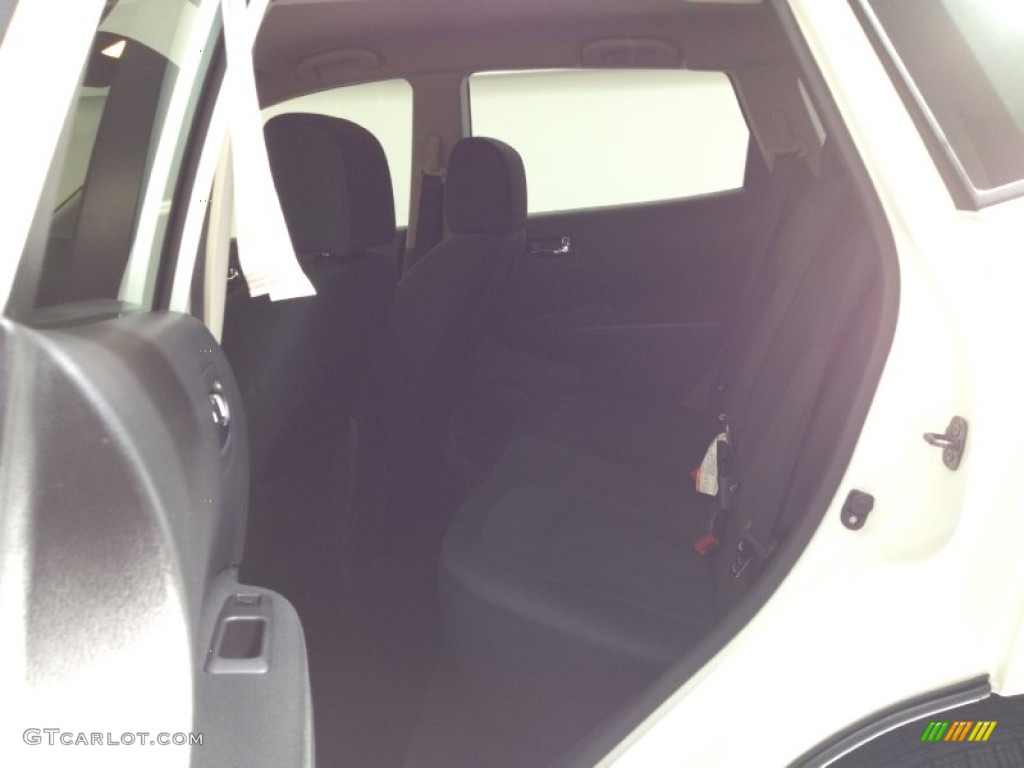 2011 Rogue S AWD - Pearl White / Black photo #7